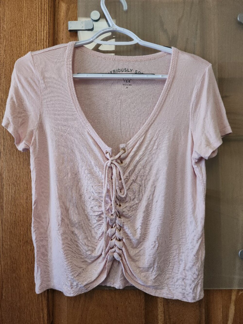 Aero womens size medium lace up soft tshirt